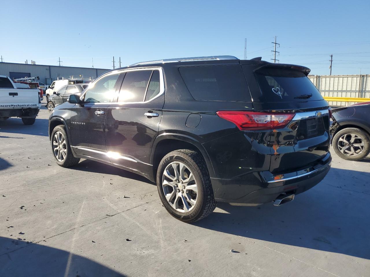 2019 Chevrolet Traverse Premier - zdjęcie 2