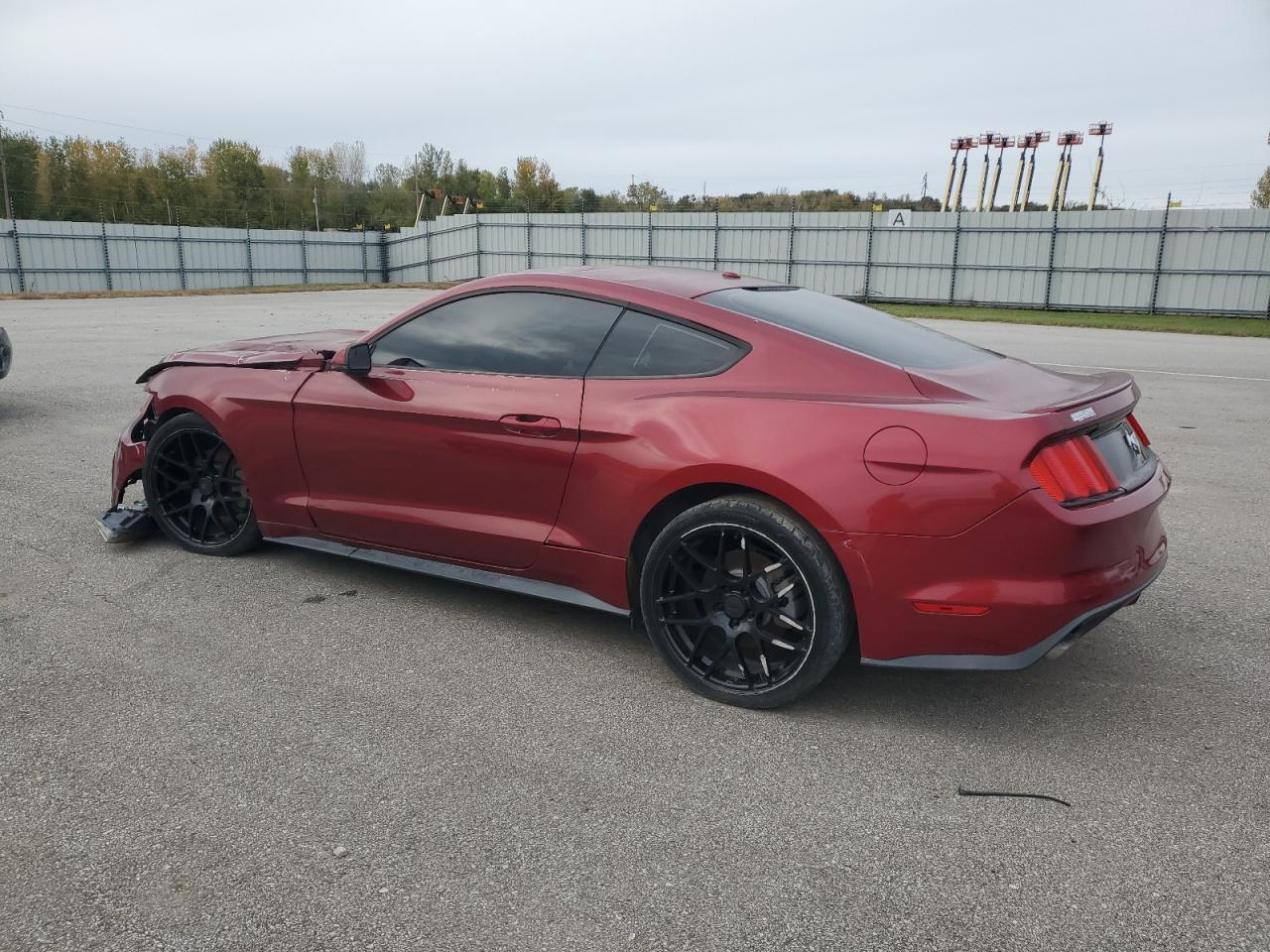2016 Ford Mustang - zdjęcie 2