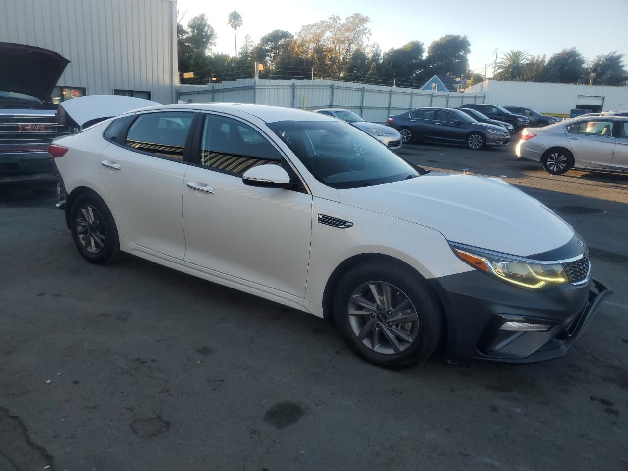 2020 Kia Optima - zdjęcie 4