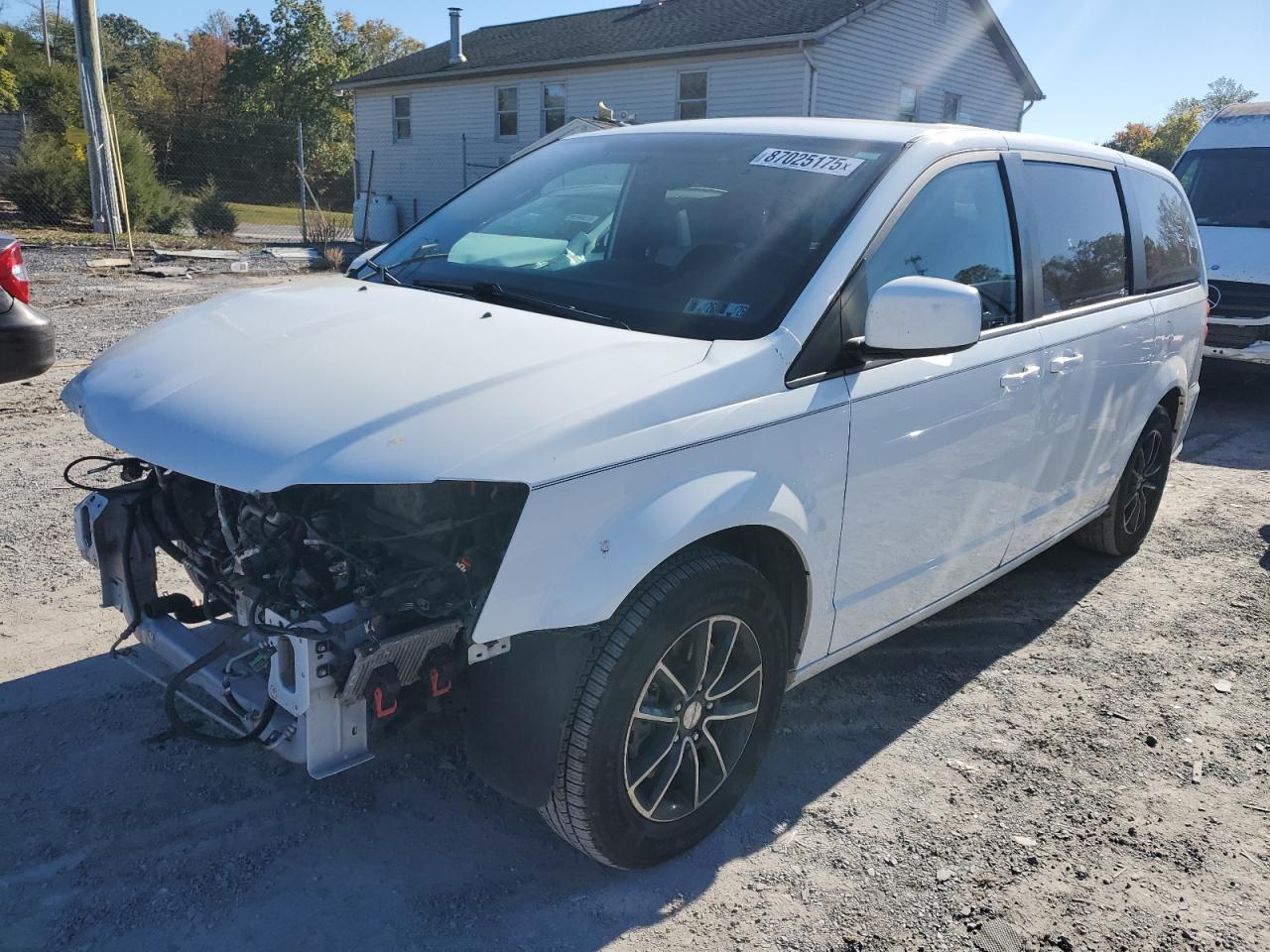2018 Dodge Caravan - zdjęcie główne