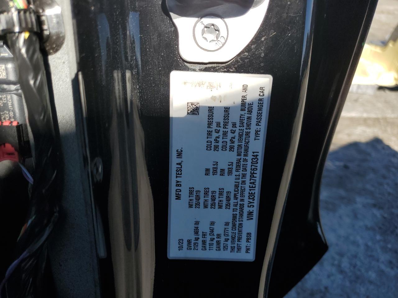 2023 Tesla Model 3 - zdjęcie 13