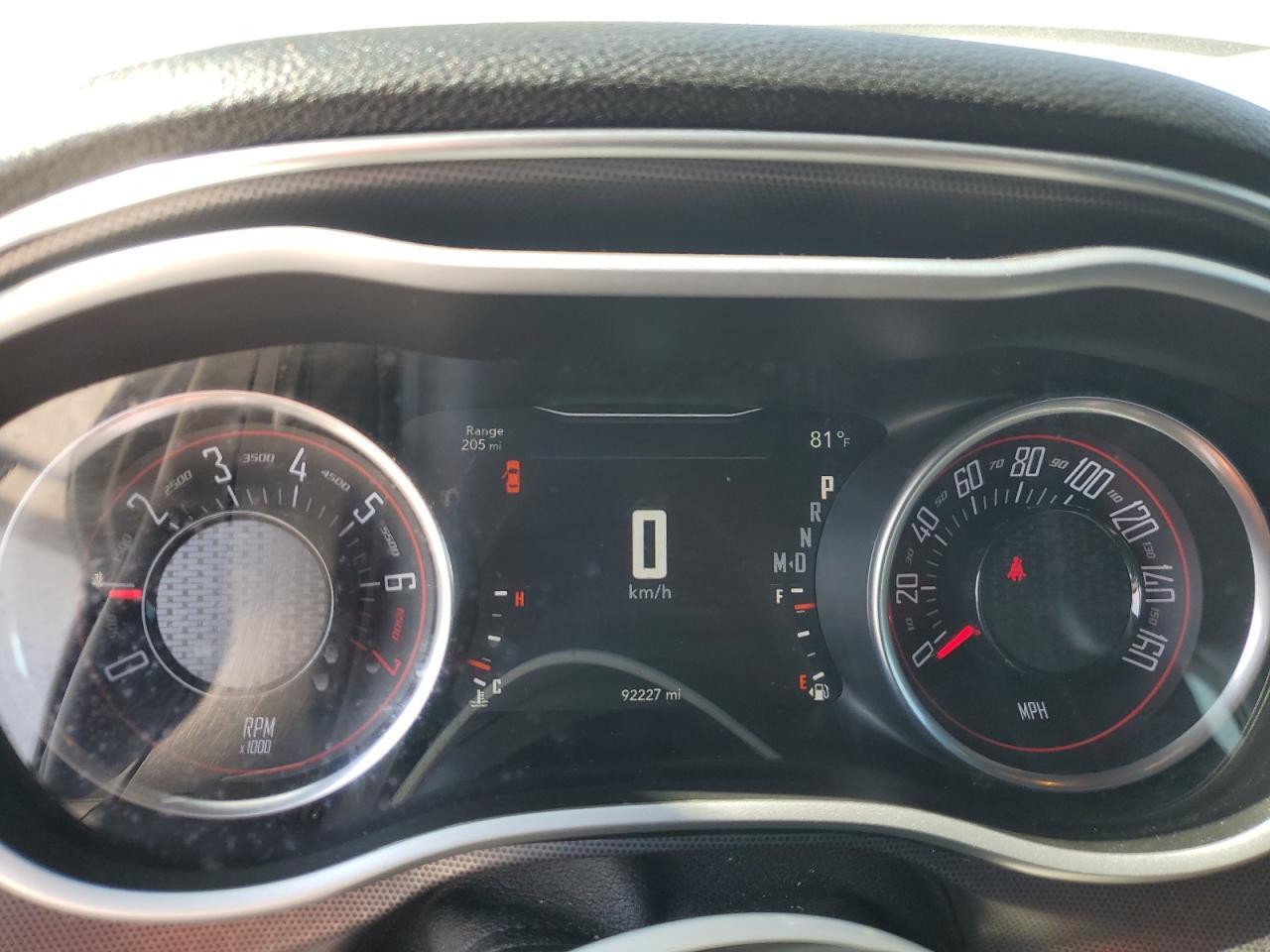2017 Dodge Challenger - zdjęcie 9