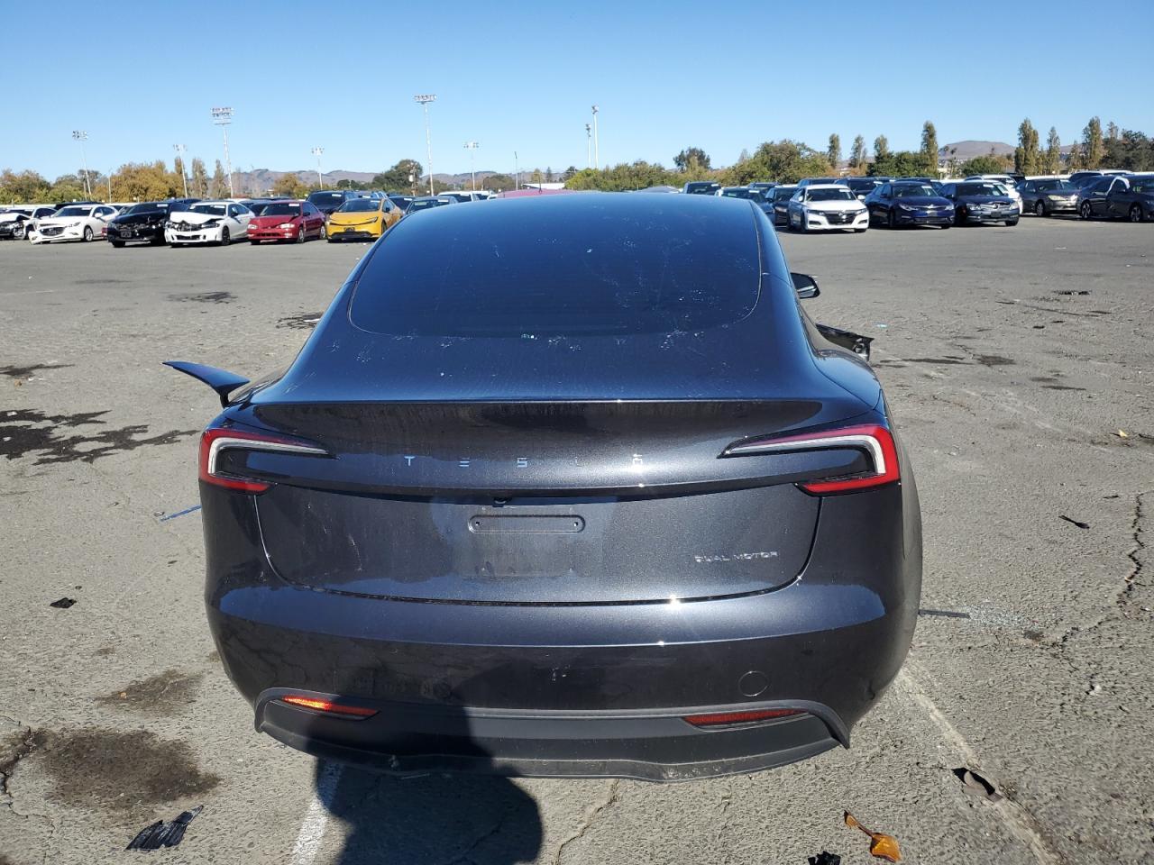 2025 Tesla Model 3 - zdjęcie 6