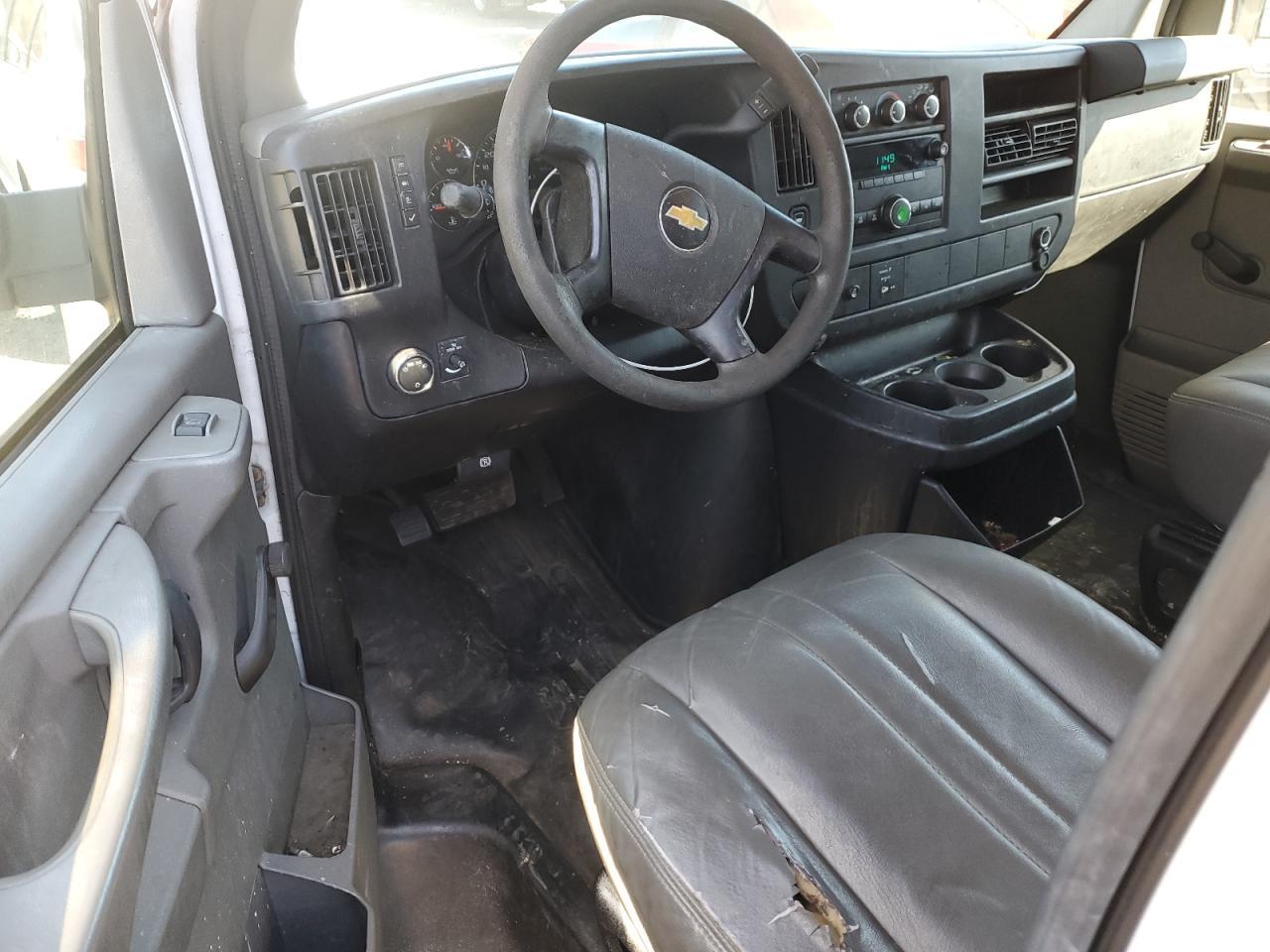 2014 Chevrolet Express G2500 - zdjęcie 8