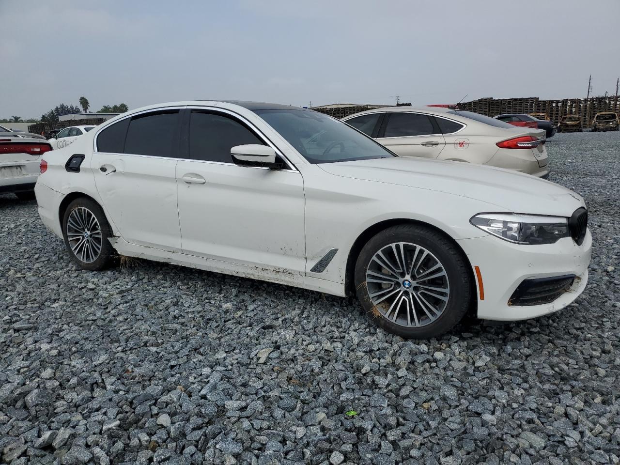 2019 BMW Seria 5 - zdjęcie 4
