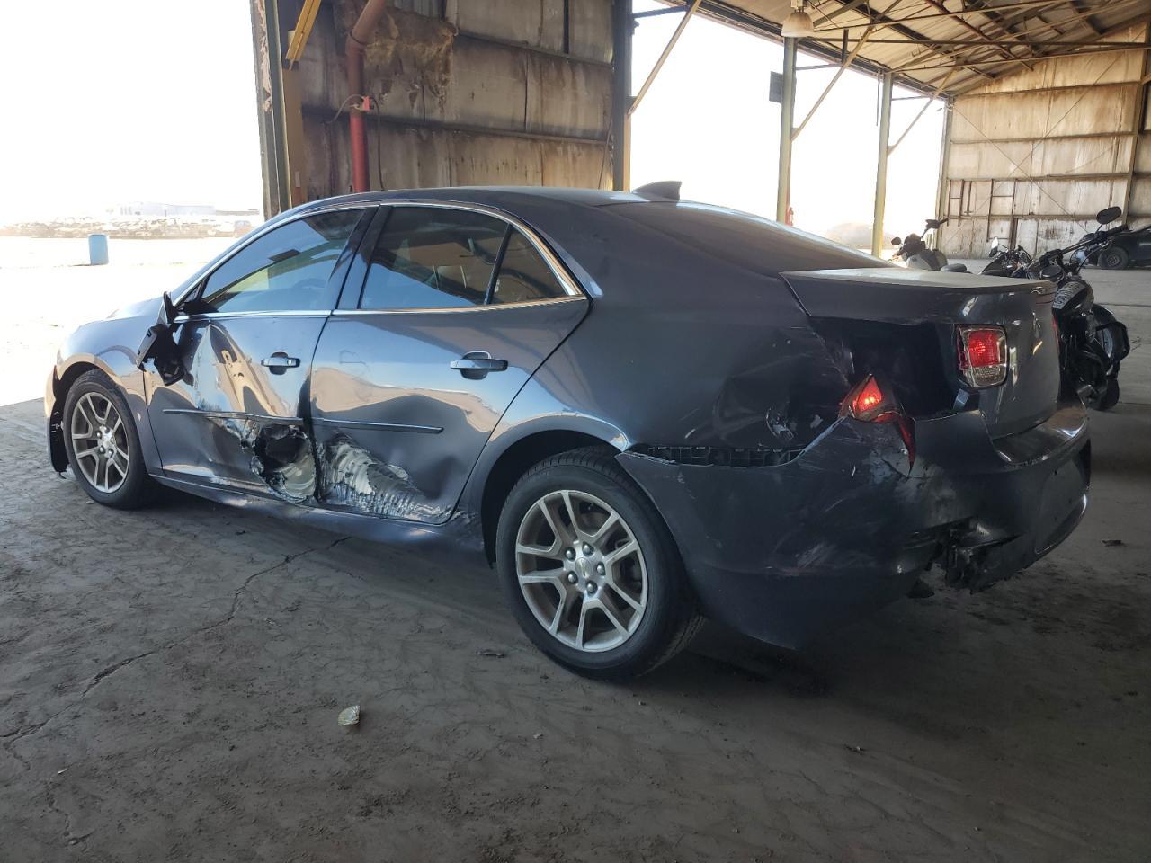 2015 Chevrolet Malibu - zdjęcie 2