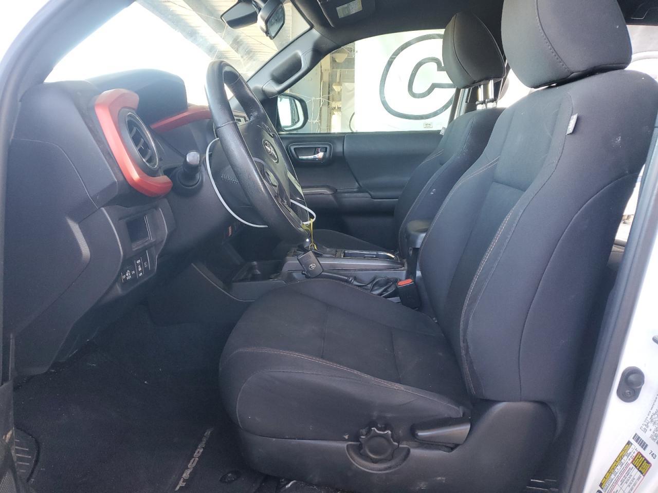 2019 Toyota Tacoma - zdjęcie 7