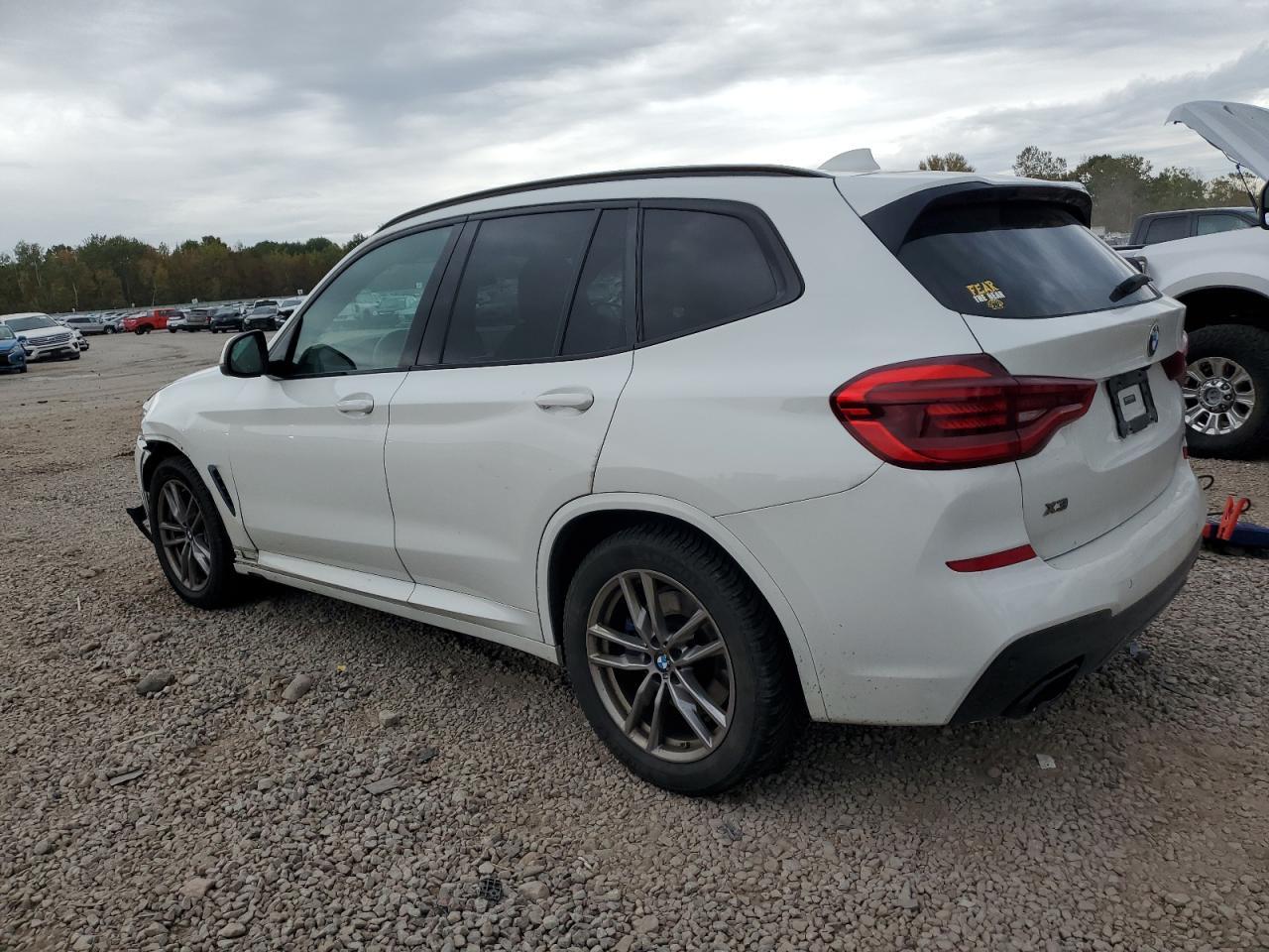 2021 BMW X3 xDrivem40I - zdjęcie 2