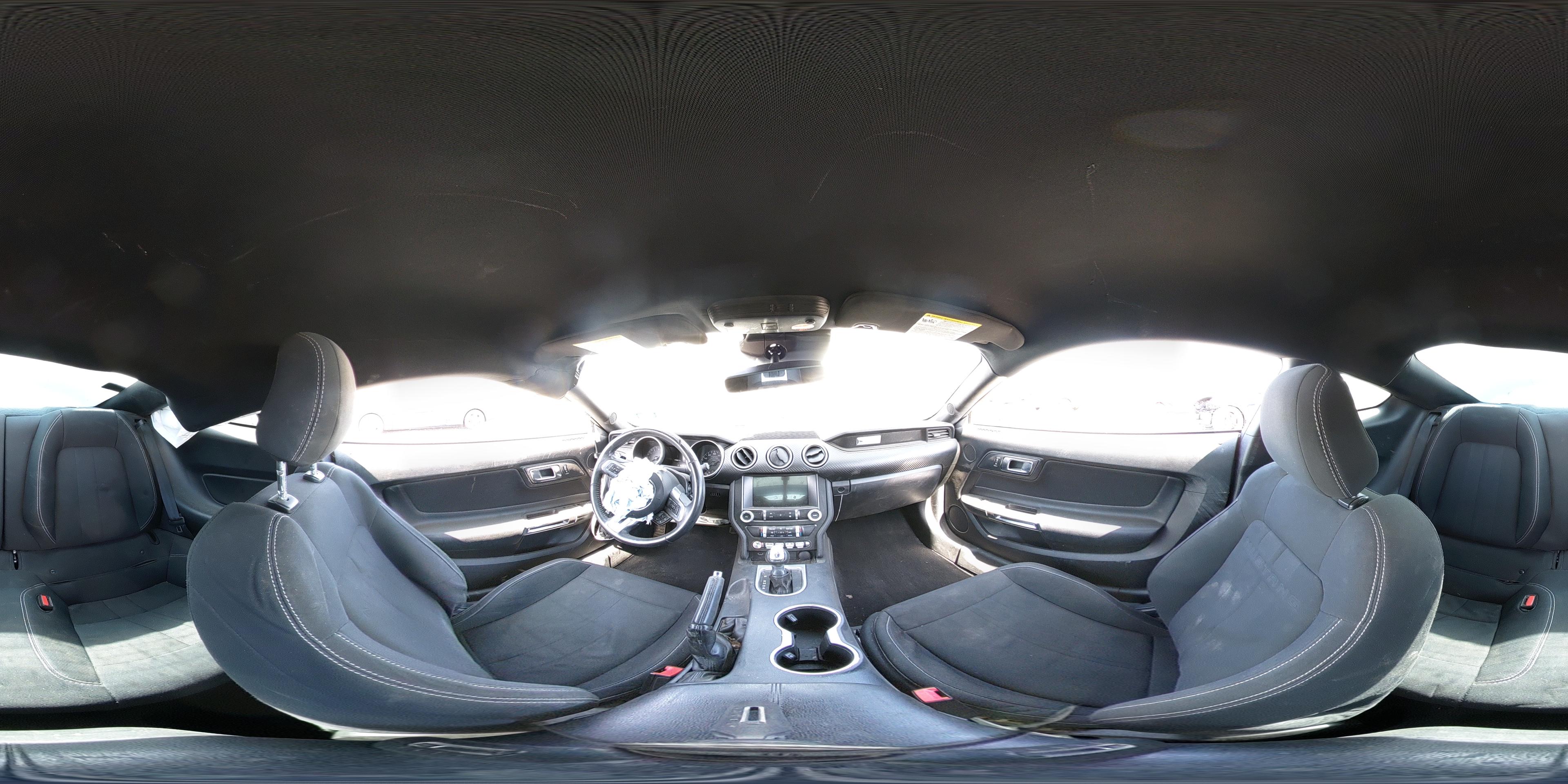 2021 Ford Mustang - zdjęcie 15