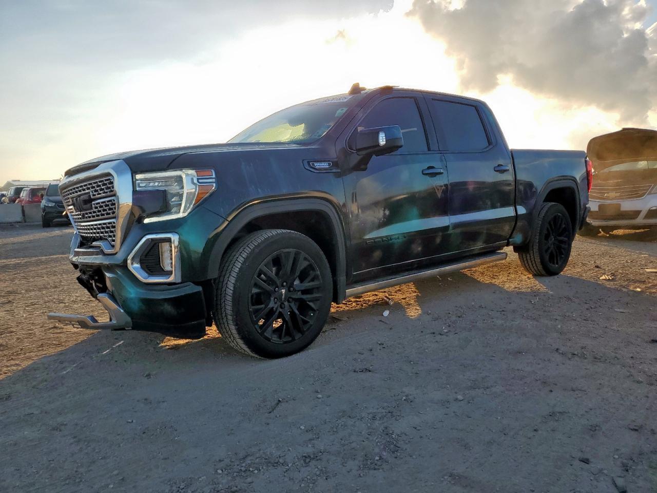 2021 GMC Sierra - zdjęcie główne