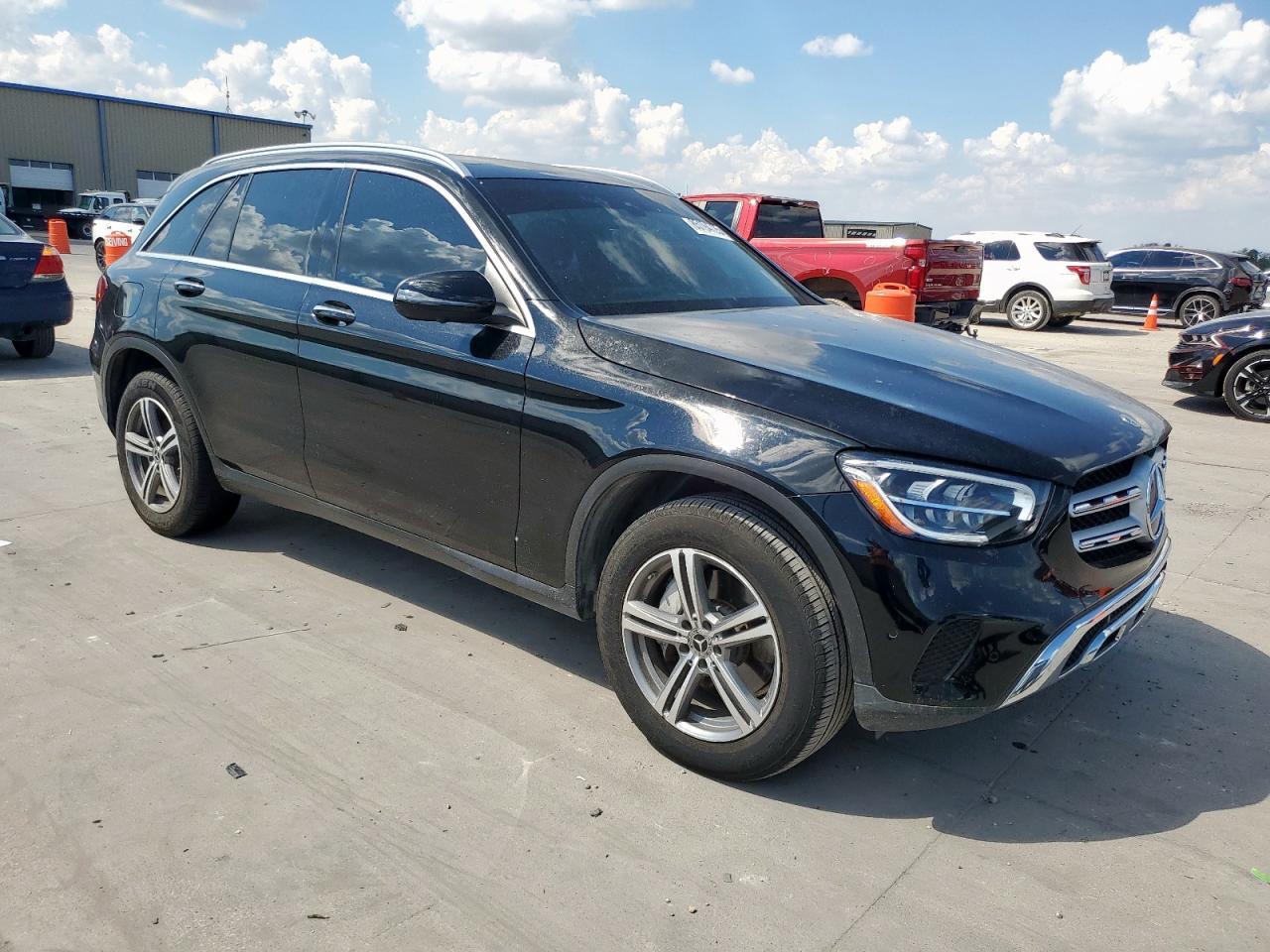 2021 Mercedes-Benz GLC - zdjęcie 4