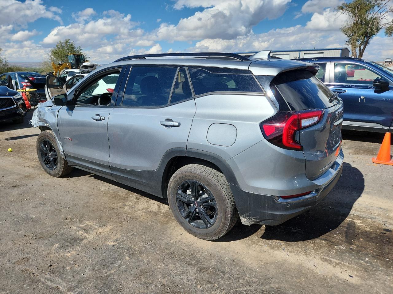 2023 GMC Terrain - zdjęcie 2