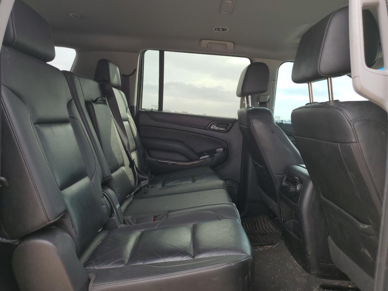 2020 Chevrolet Suburban C1500 Lt - zdjęcie 11