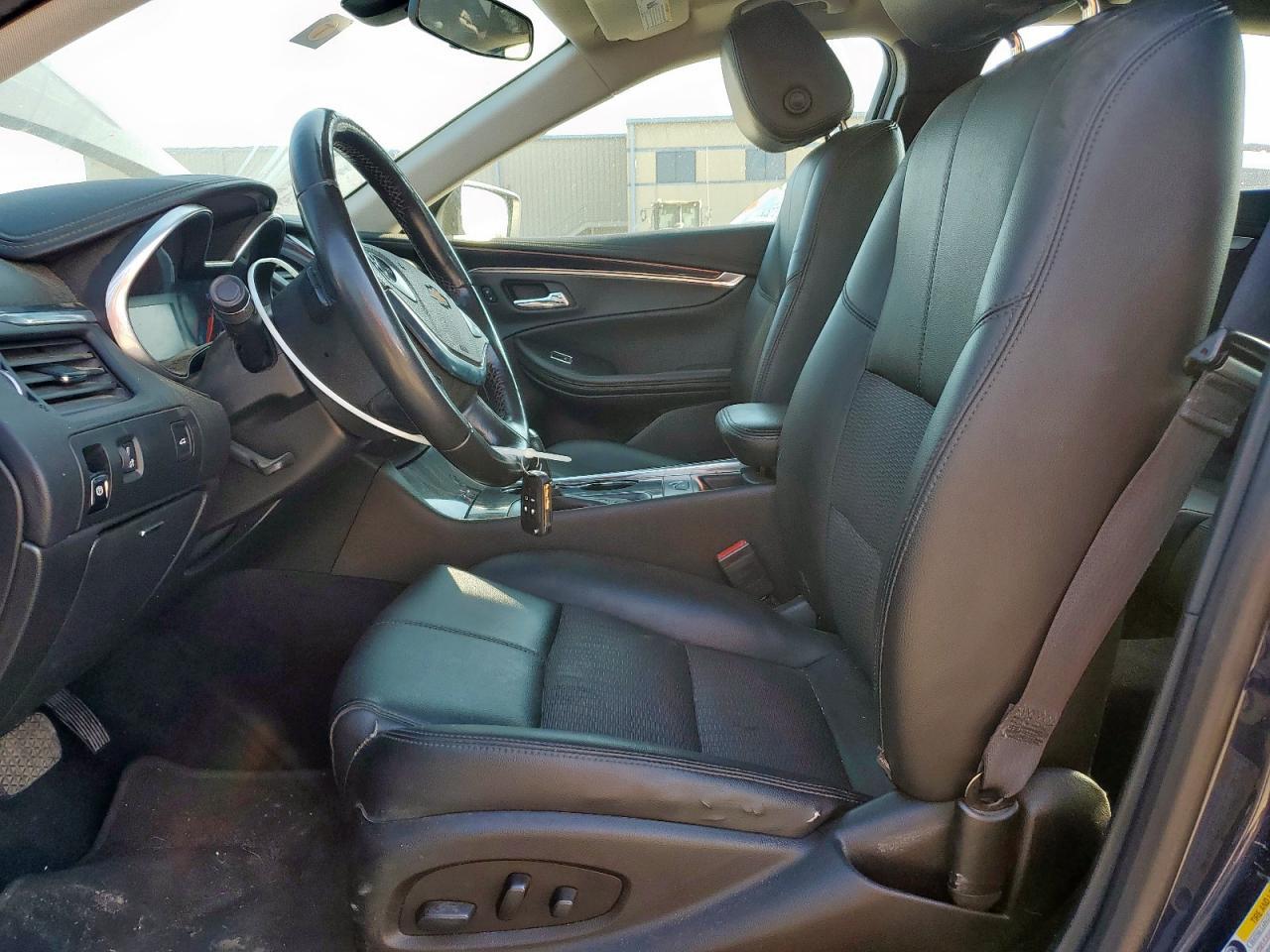 2019 Chevrolet Impala Lt - zdjęcie 7