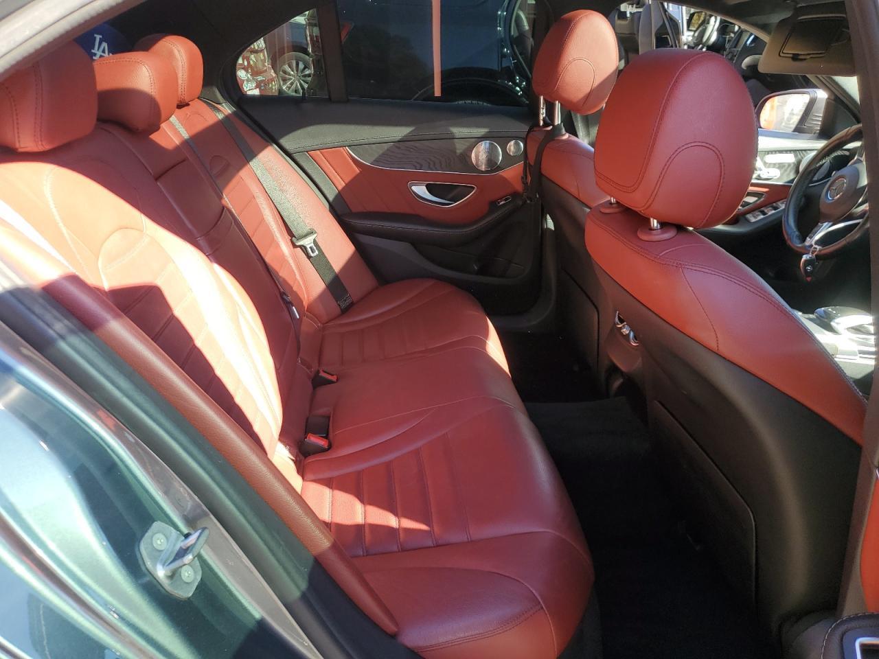 2017 Mercedes-Benz C 300 - zdjęcie 10