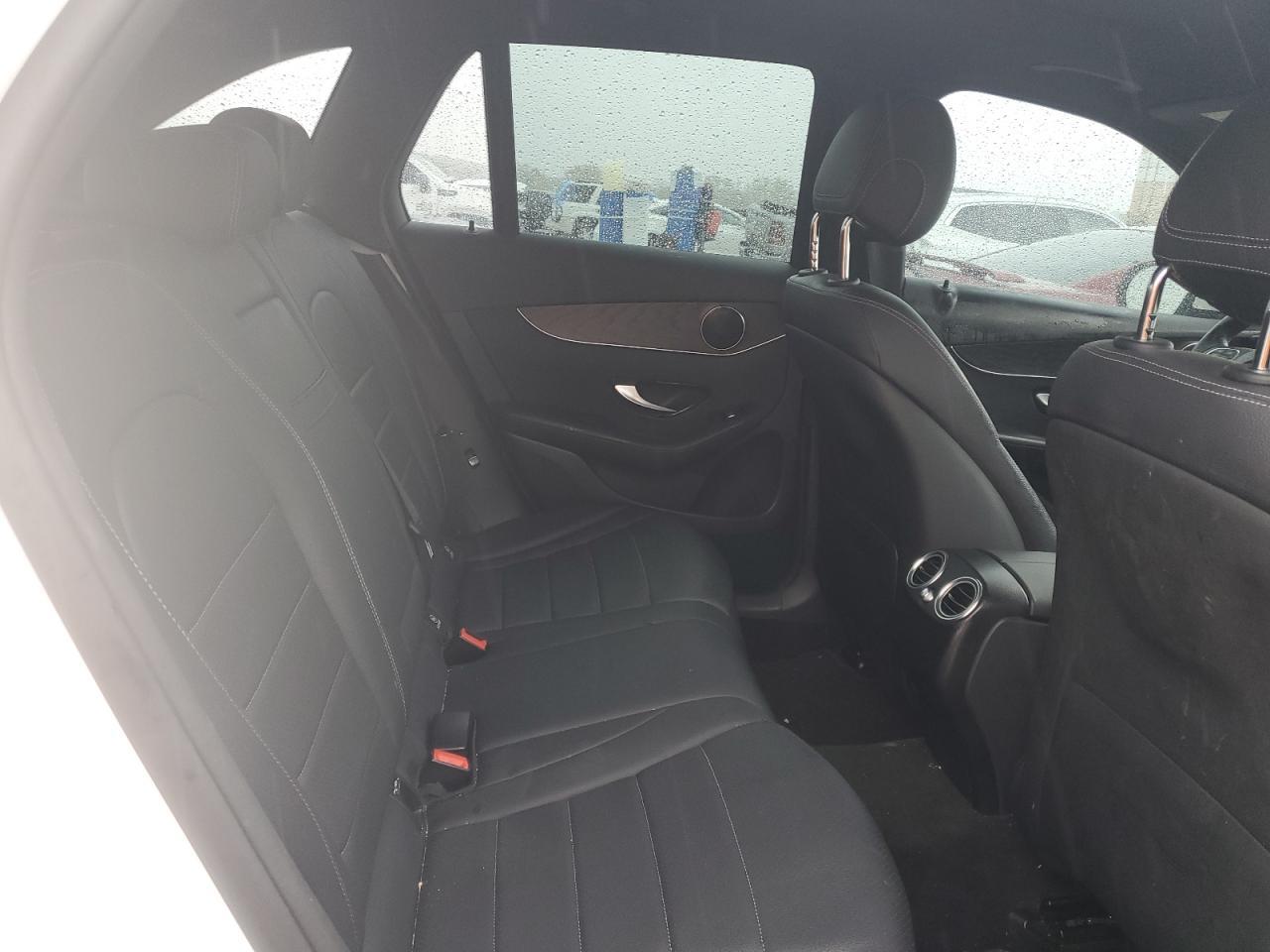 2017 Mercedes-Benz GLC - zdjęcie 11