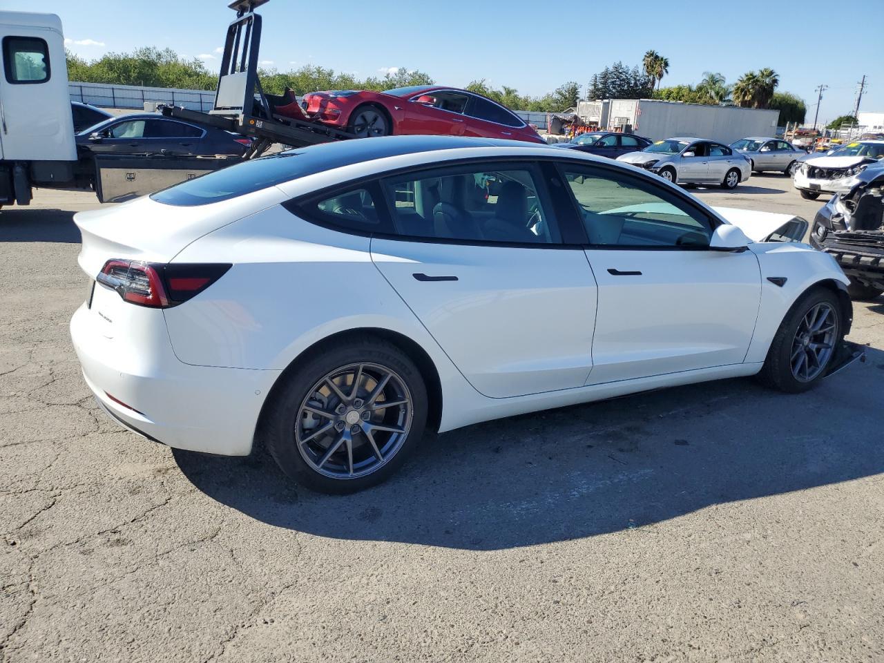 2021 Tesla Model 3 - zdjęcie 3