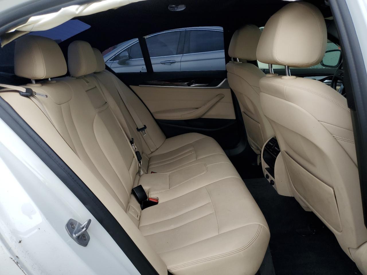 2019 BMW Seria 5 - zdjęcie 10