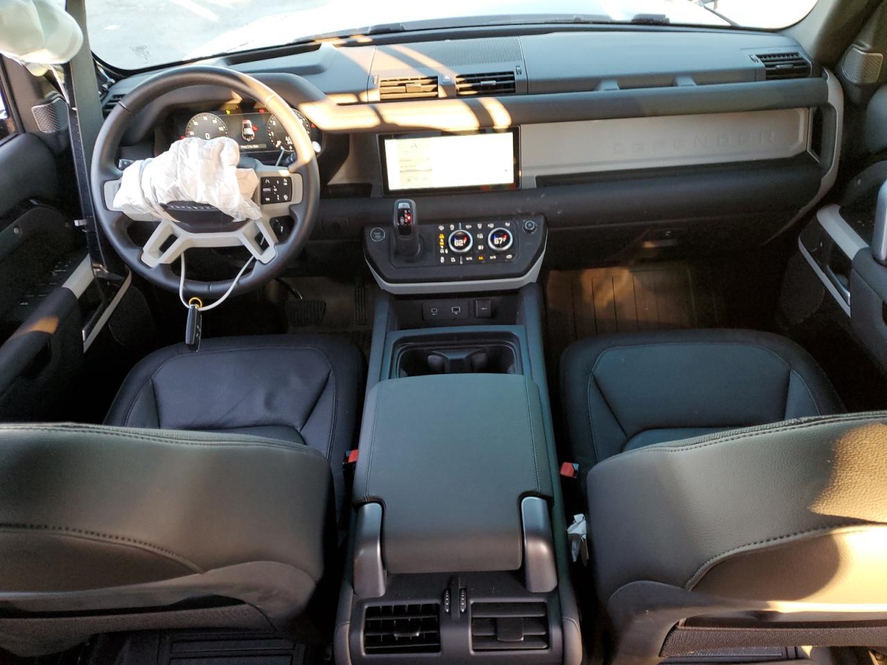 2024 Land Rover Defender - zdjęcie 8