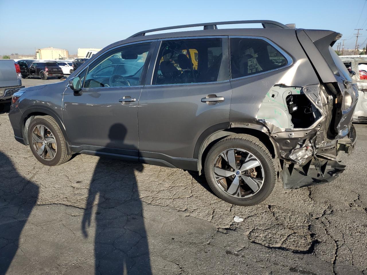 2019 Subaru Forester - zdjęcie 2