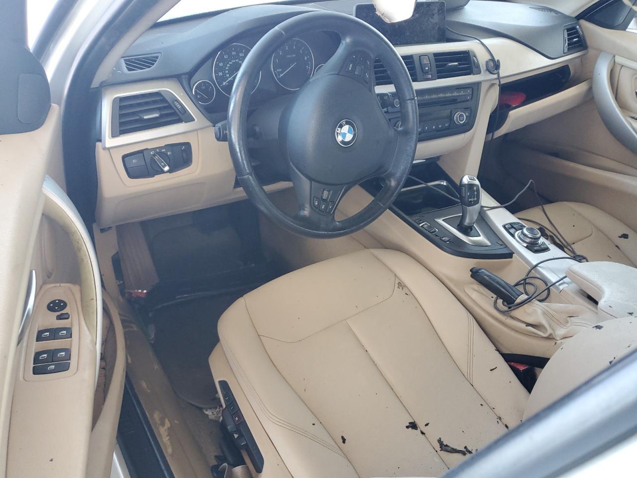 2013 BMW 320 I - zdjęcie 8