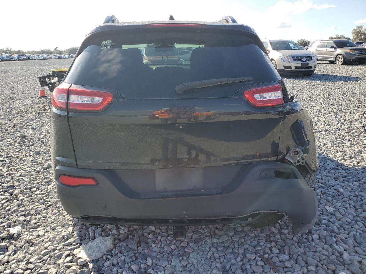 2016 Jeep Cherokee Sport - zdjęcie 6