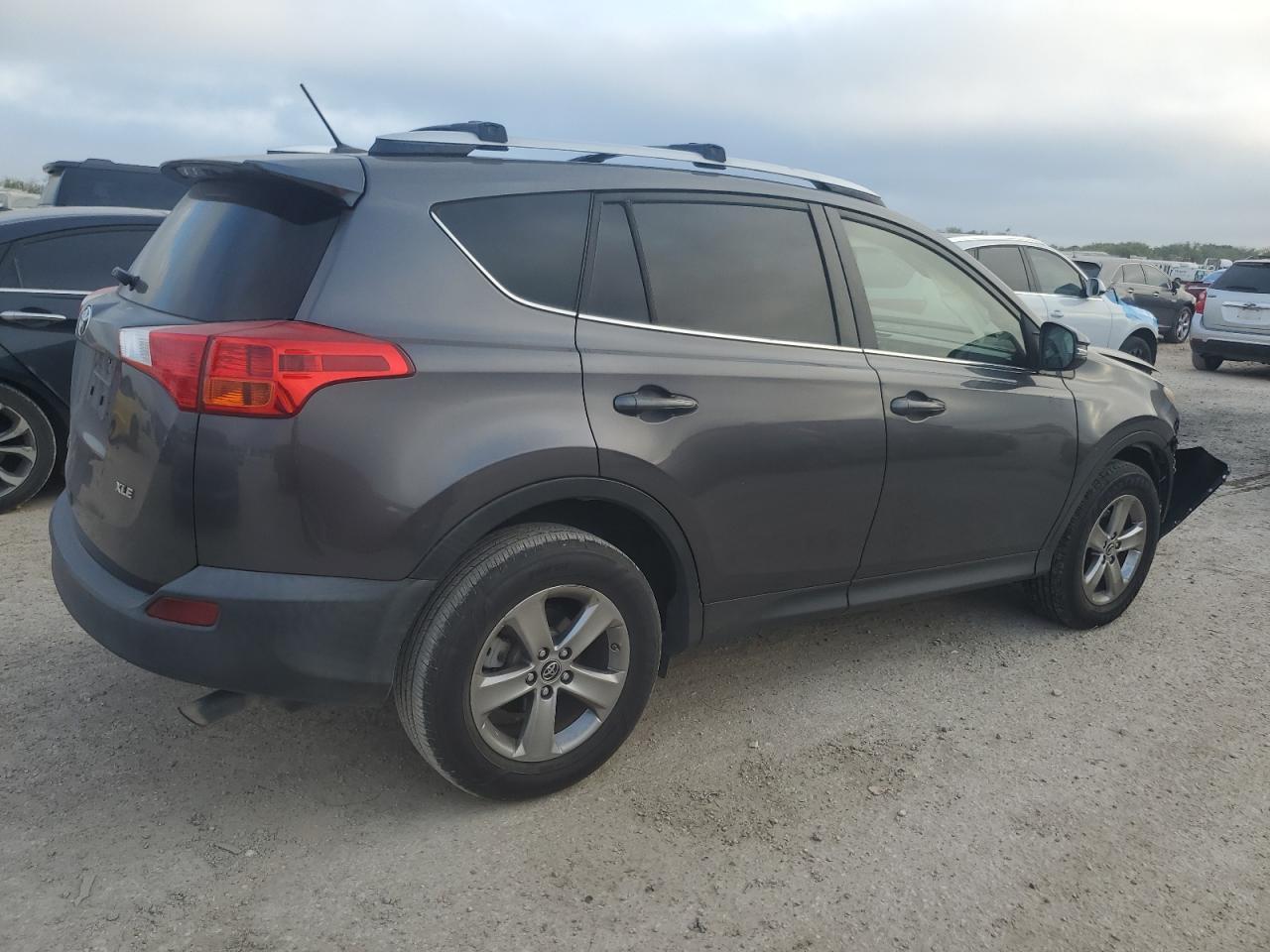 2015 Toyota RAV 4 - zdjęcie 3