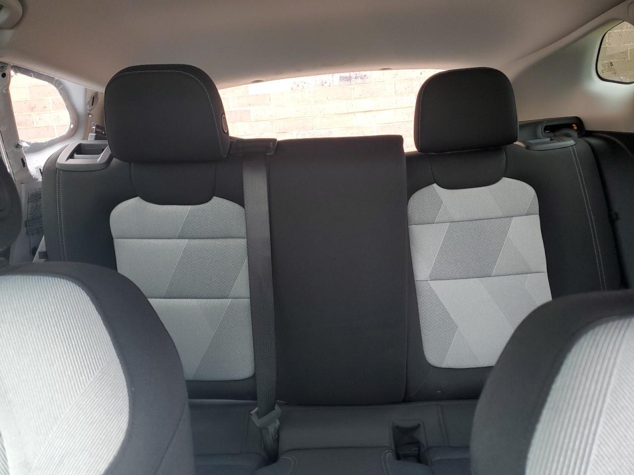 2025 Chevrolet Trax Ls - zdjęcie 10