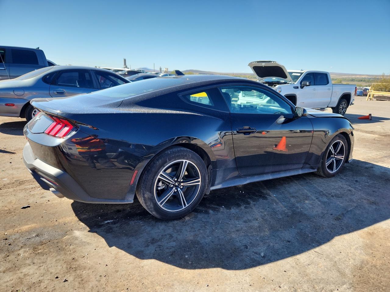 2025 Ford Mustang - zdjęcie 3