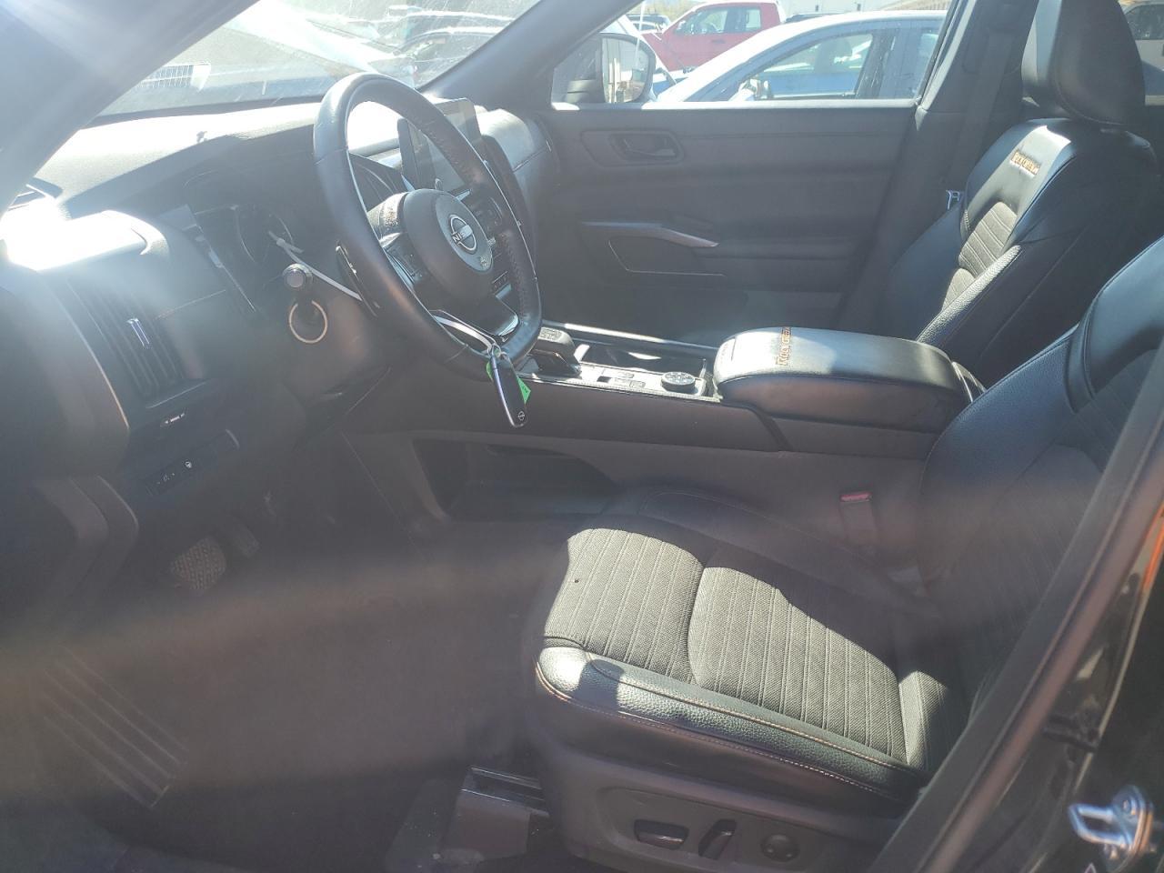 2024 Nissan Pathfinder - zdjęcie 7