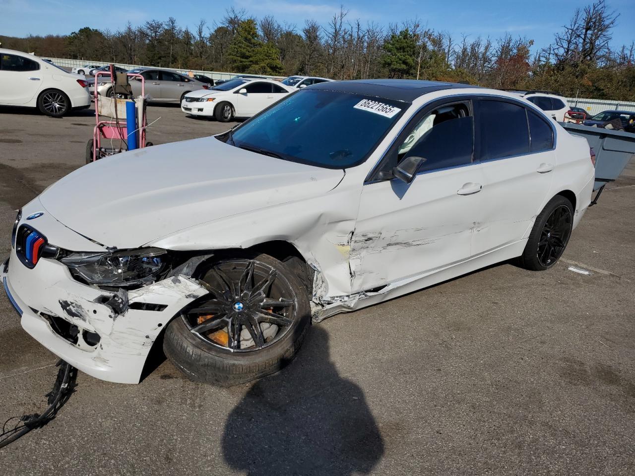 2015 BMW Seria 3 - zdjęcie główne