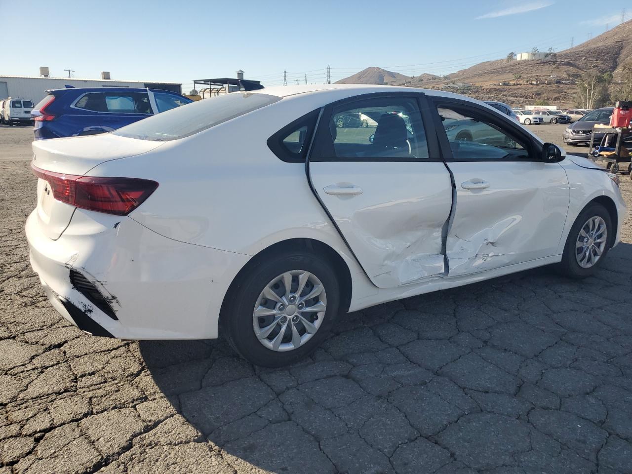 2023 Kia Forte - zdjęcie 3