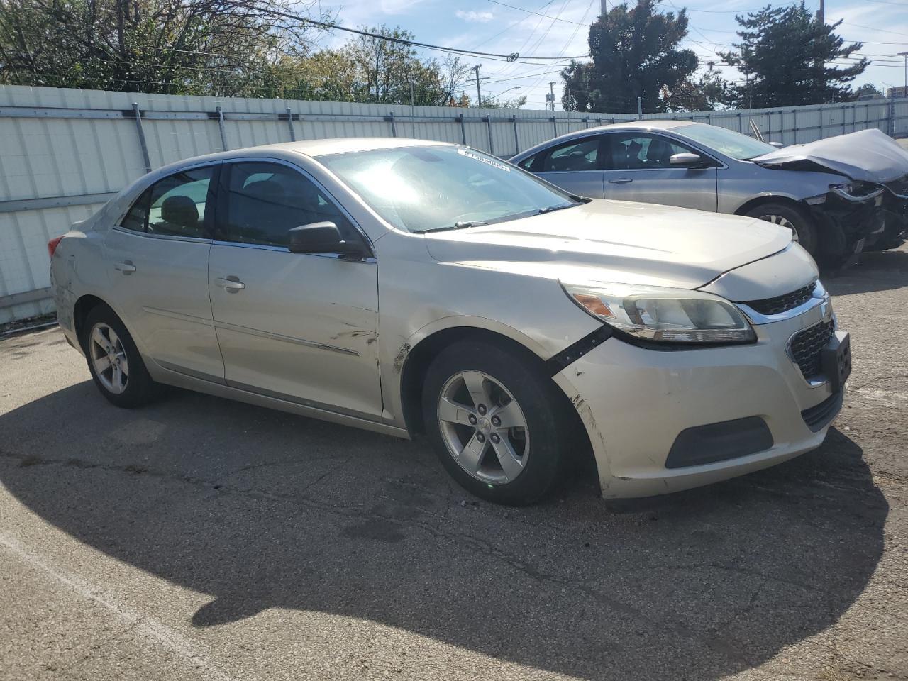 2015 Chevrolet Malibu Ls - zdjęcie 4