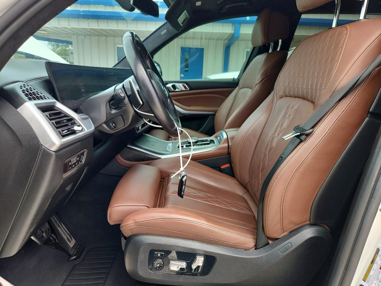 2023 BMW X7 xDrive40I - zdjęcie 7