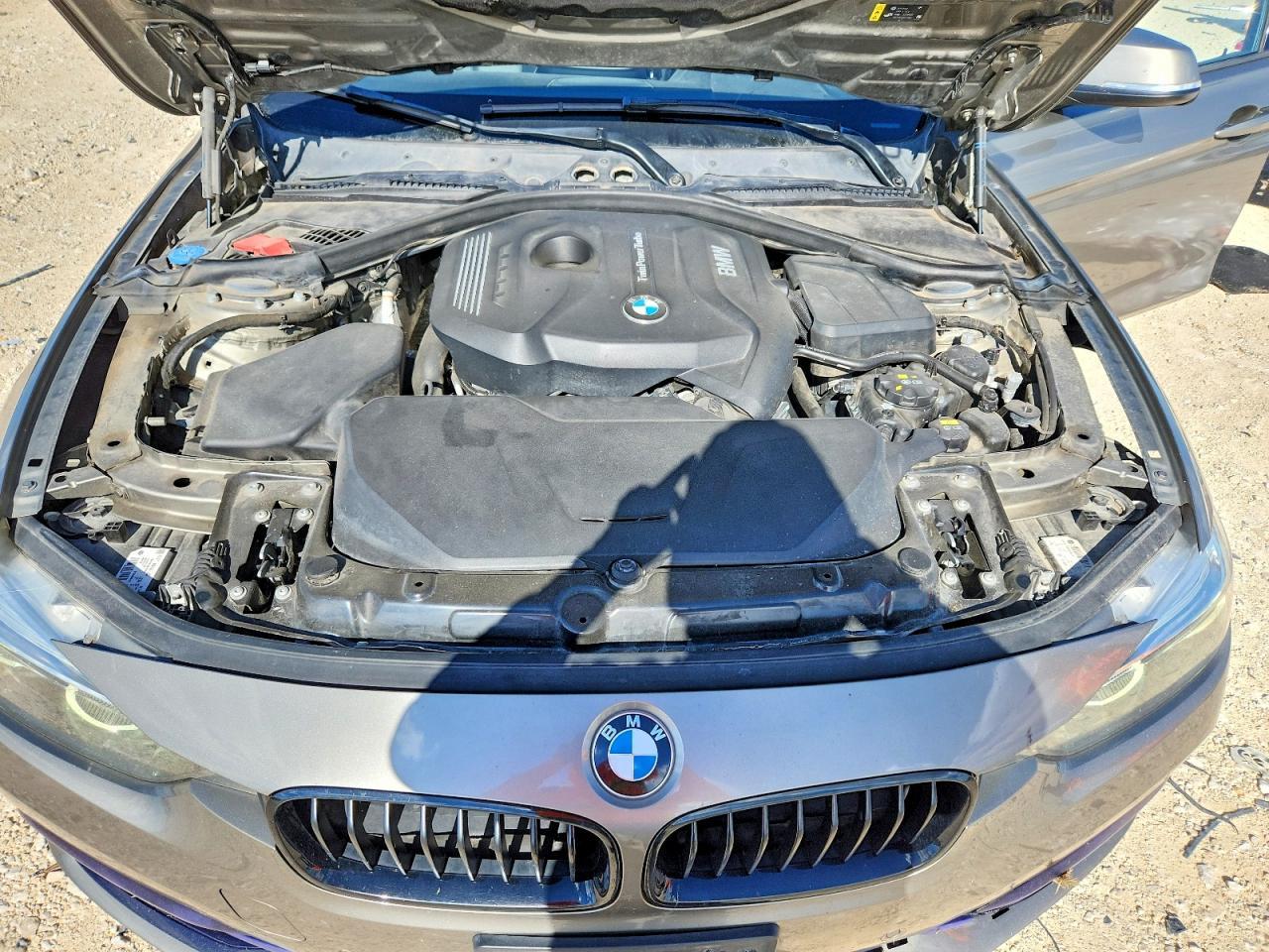 2018 BMW 330 I - zdjęcie 11