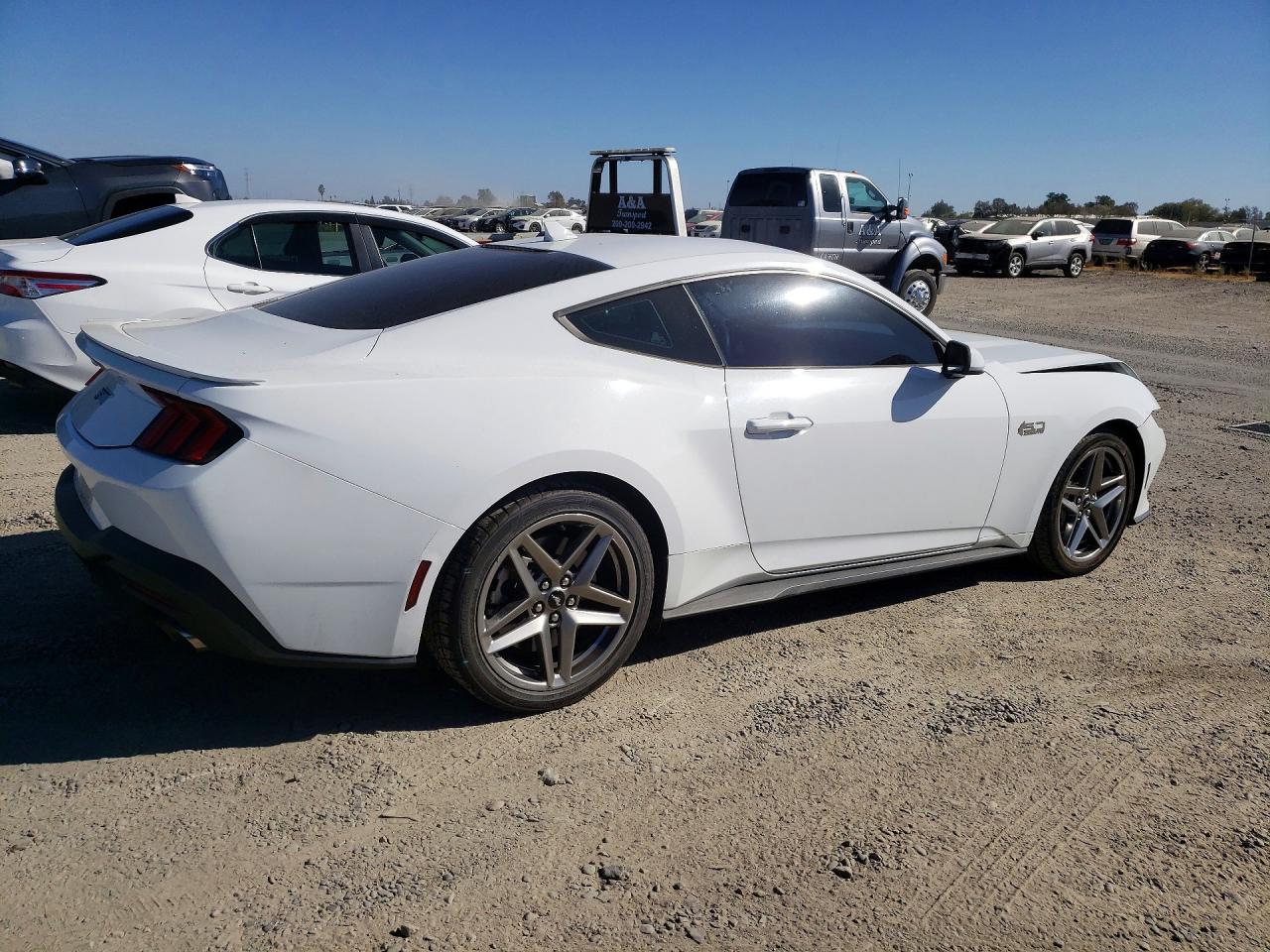 2024 Ford Mustang Gt - zdjęcie 3