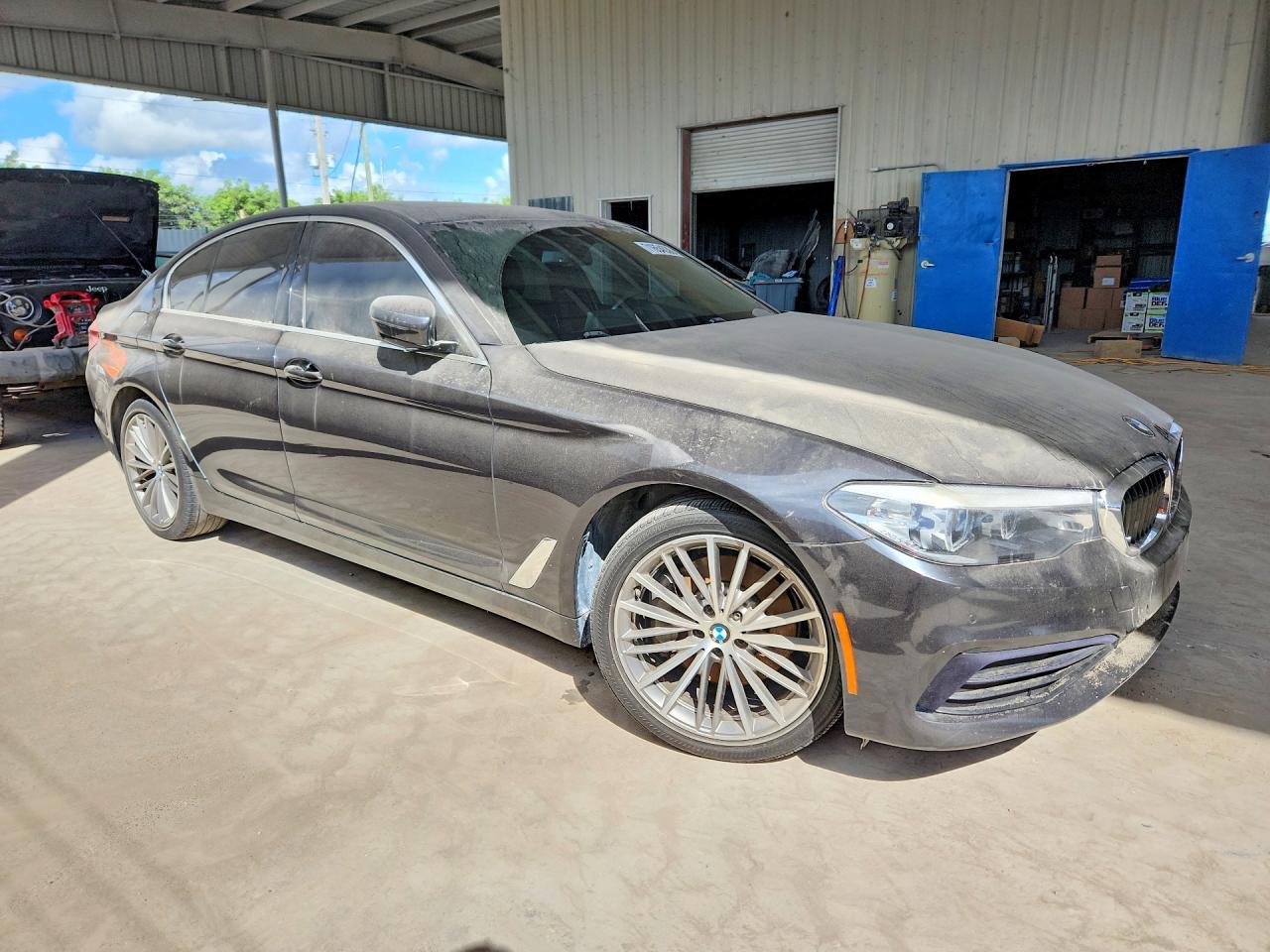 2019 BMW Seria 5 530i - zdjęcie 4
