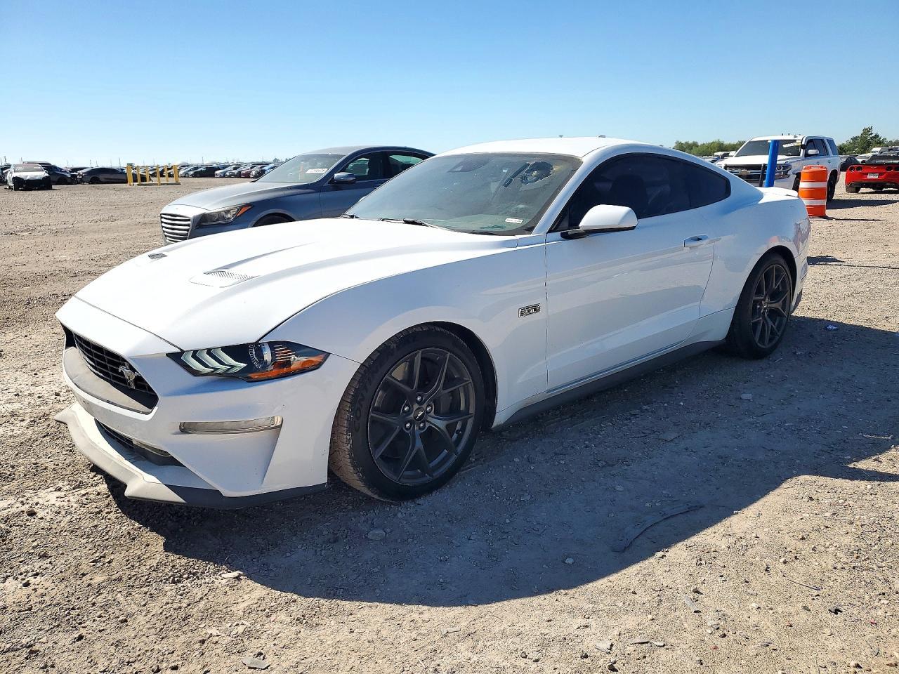 2021 Ford Mustang - zdjęcie główne