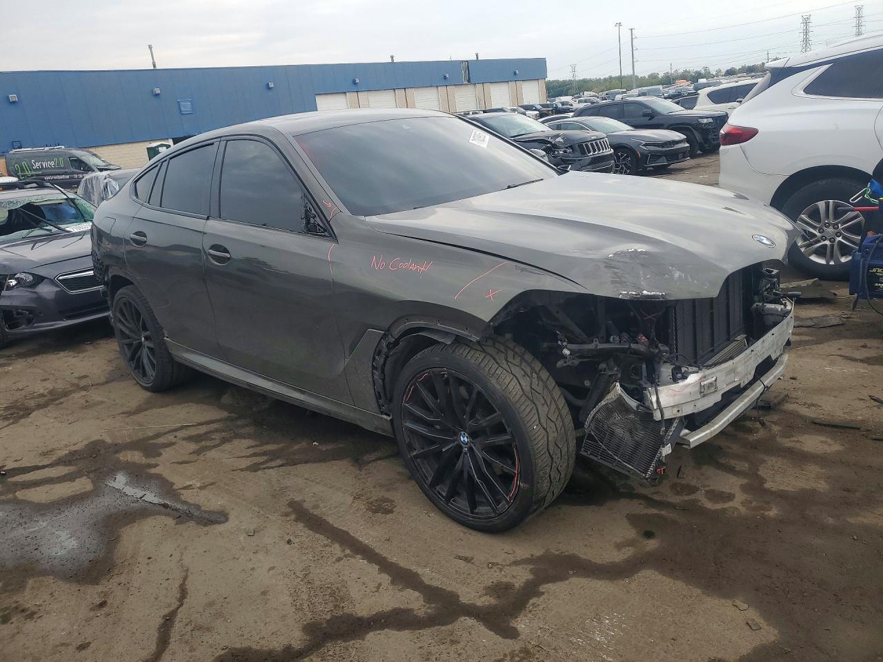 2022 BMW X6 xDrive40I - zdjęcie 4