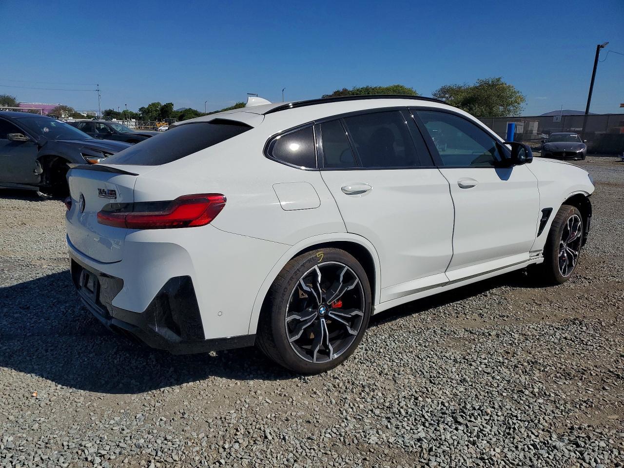 2024 BMW X4 M - zdjęcie 3