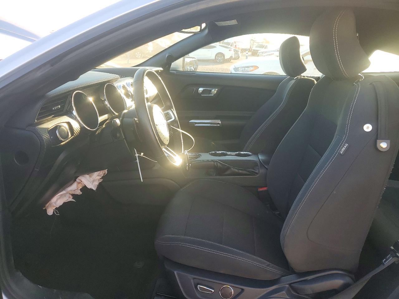 2015 Ford Mustang - zdjęcie 7