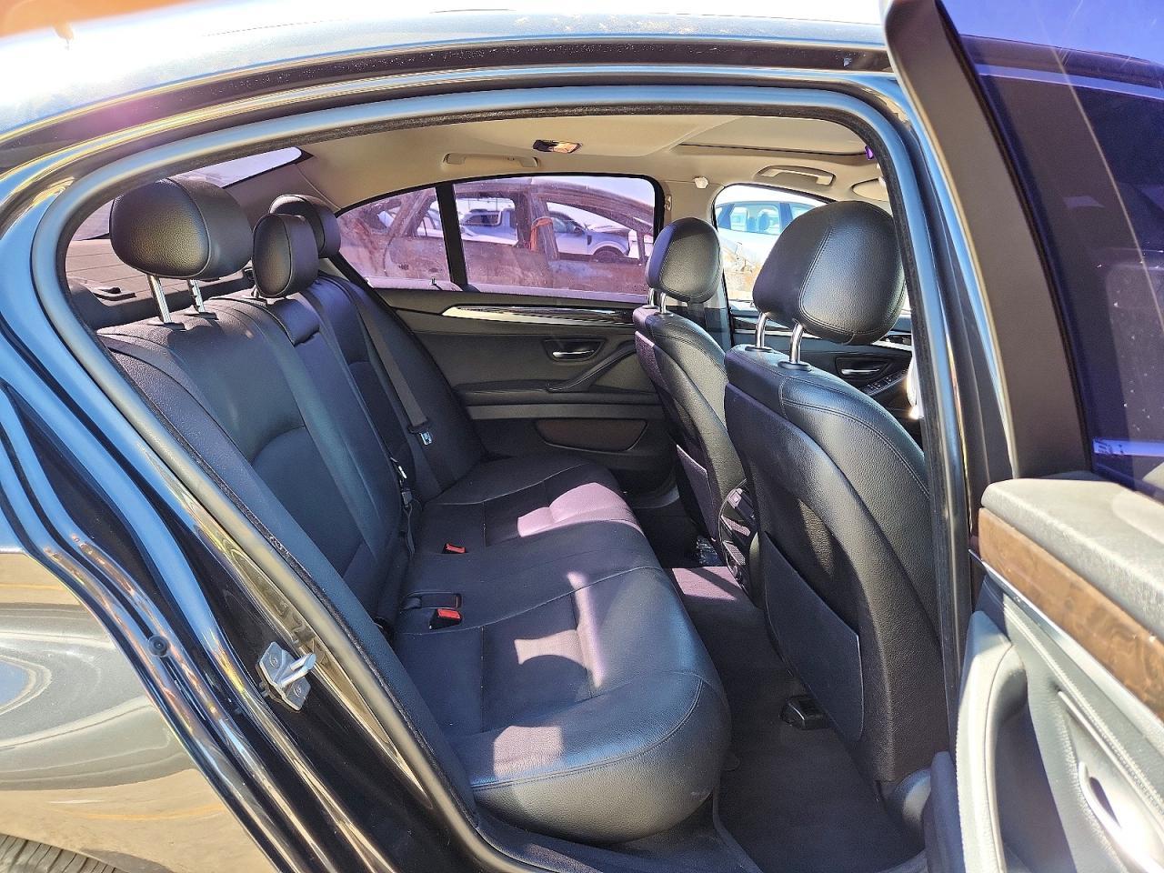 2015 BMW Seria 5 528i - zdjęcie 10