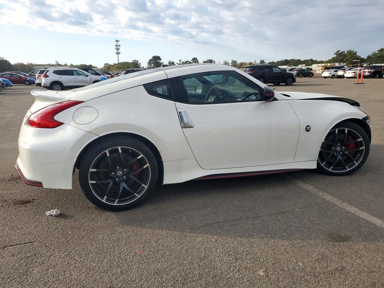 2015 Nissan 370Z Nismo Tech - zdjęcie 3