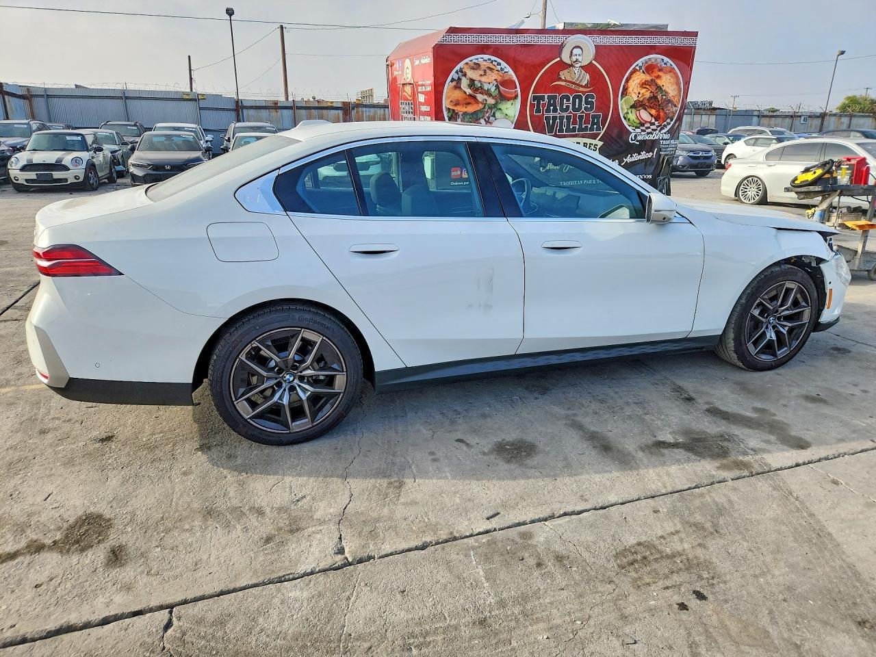 2027 BMW 530 I - zdjęcie 3