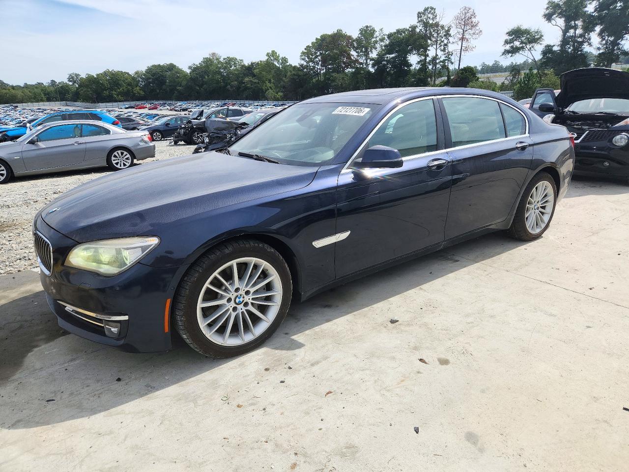 2015 BMW 750 Li - zdjęcie główne