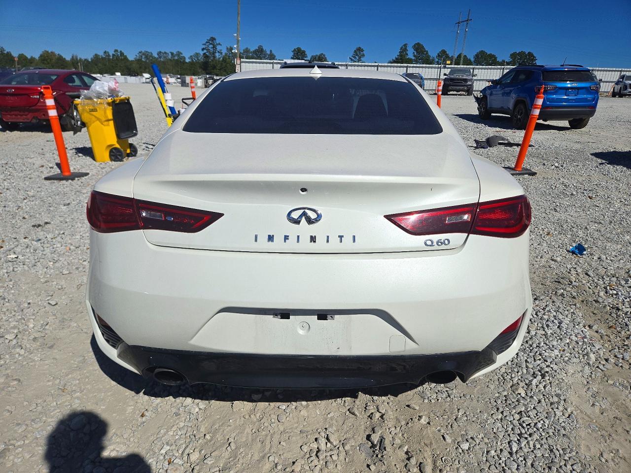 2018 Infiniti Q60 3.0T Luxe - zdjęcie 6