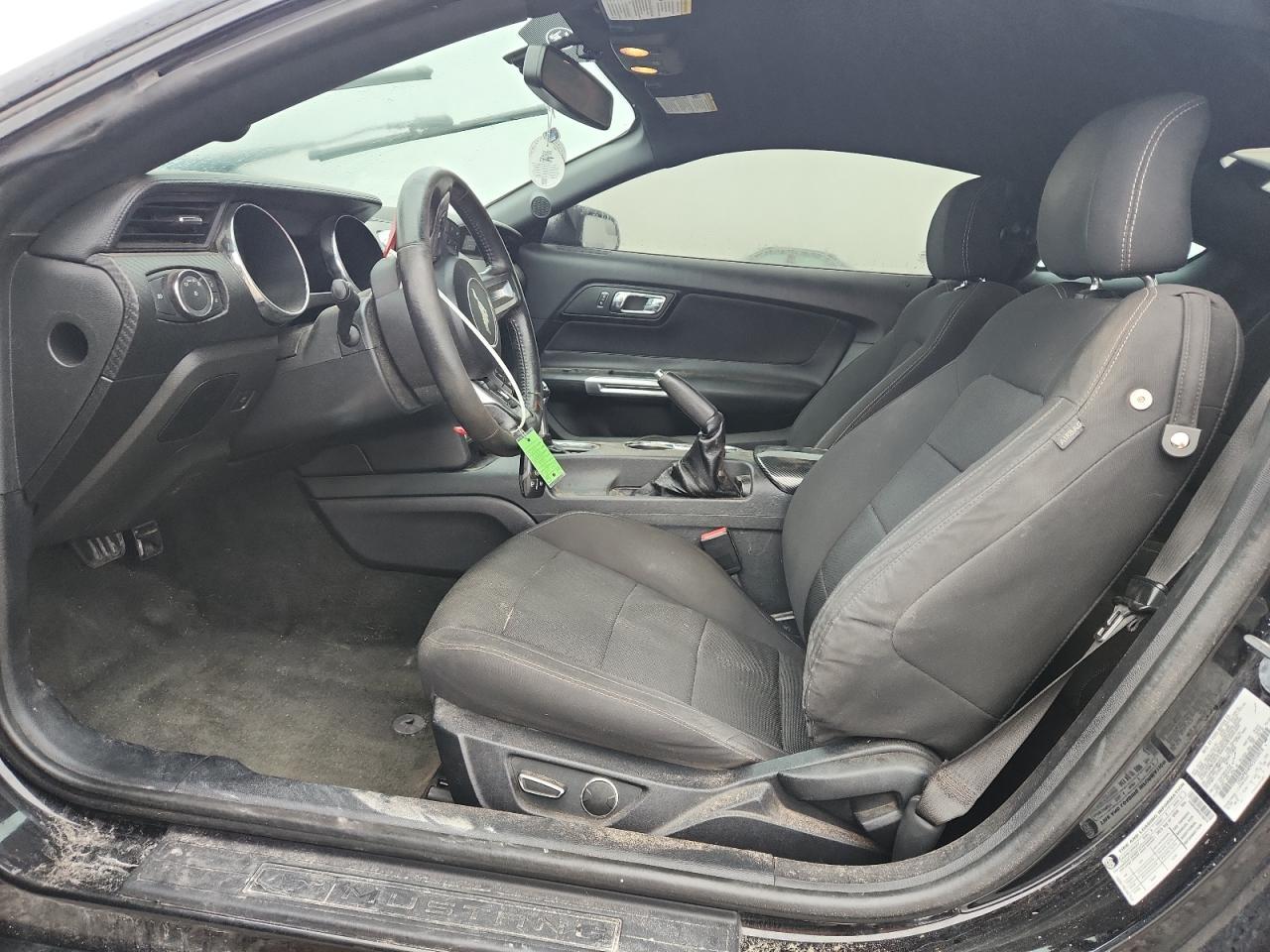 2016 Ford Mustang - zdjęcie 7