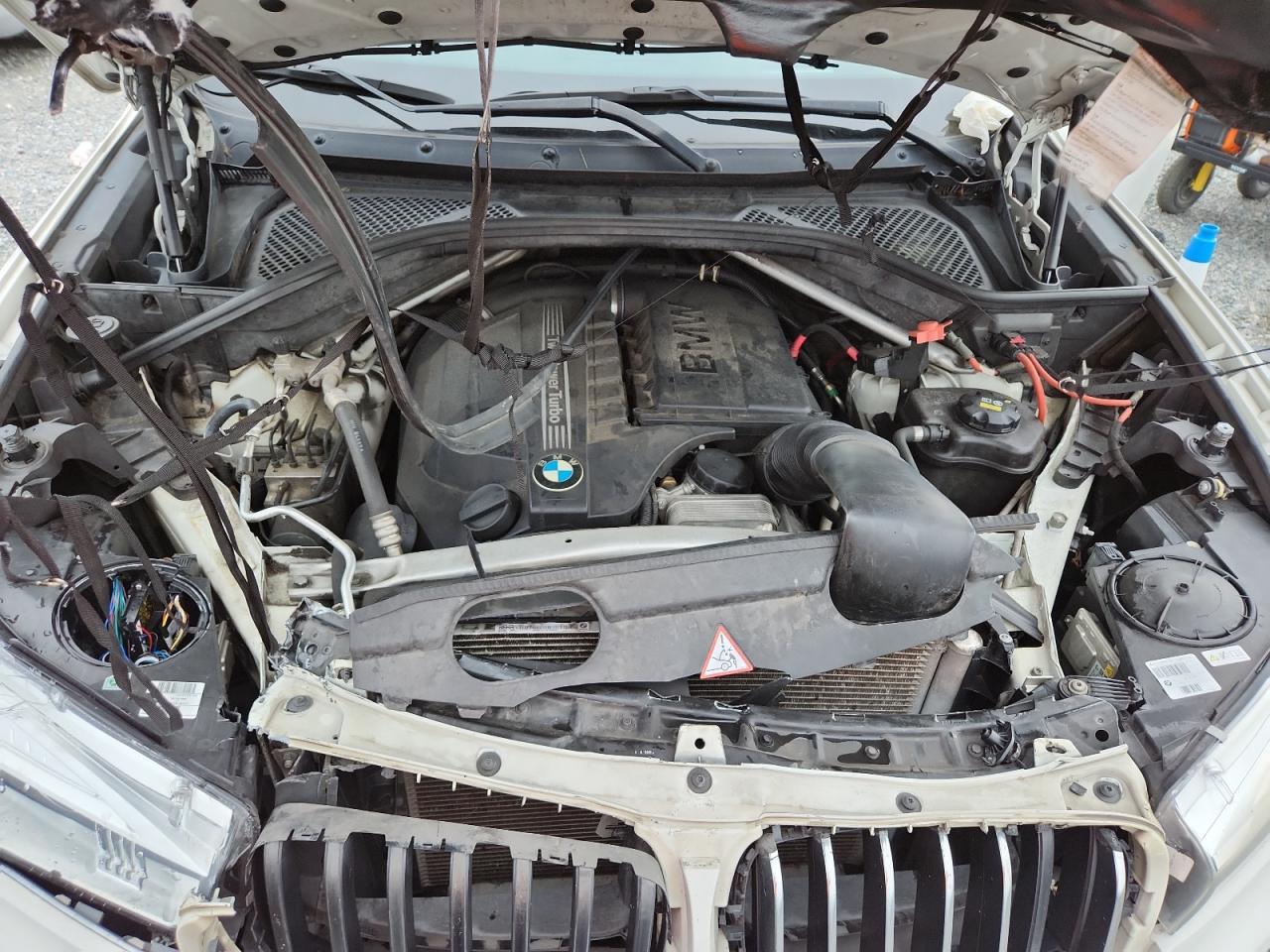 2015 BMW X5 Sdrive35I - zdjęcie 12