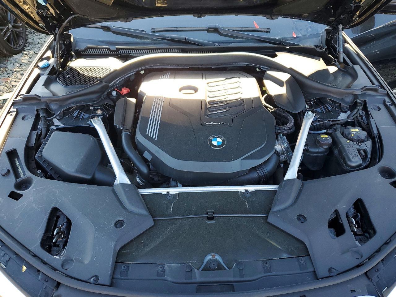 2020 BMW Seria 5 540i - zdjęcie 11