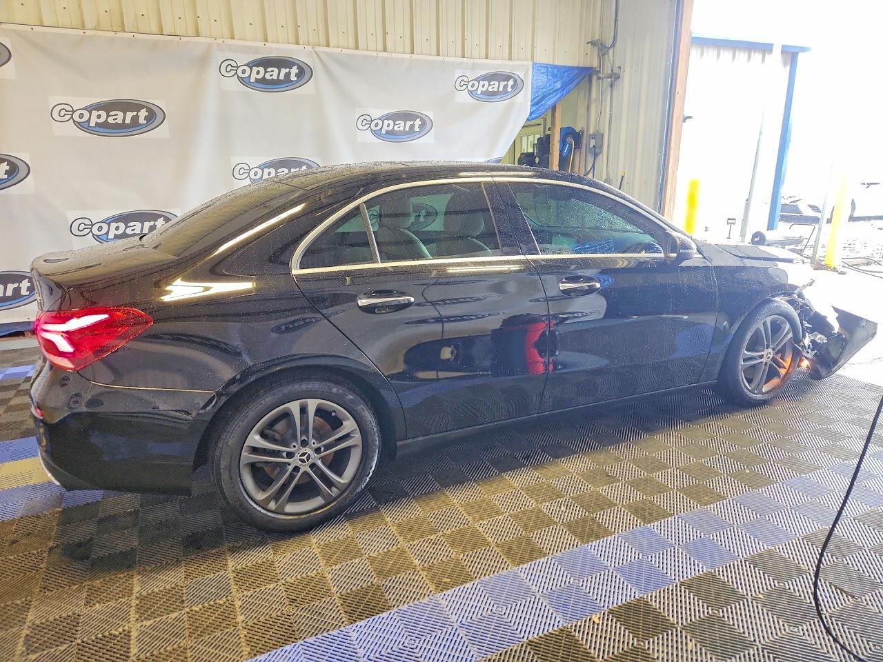 2020 Mercedes-Benz A 220 4Matic - zdjęcie 3